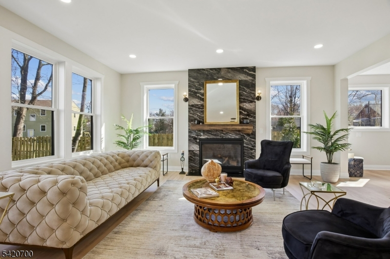 Central Villas - Residential