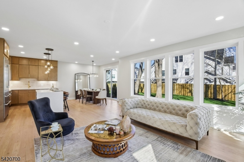 Central Villas - Residential