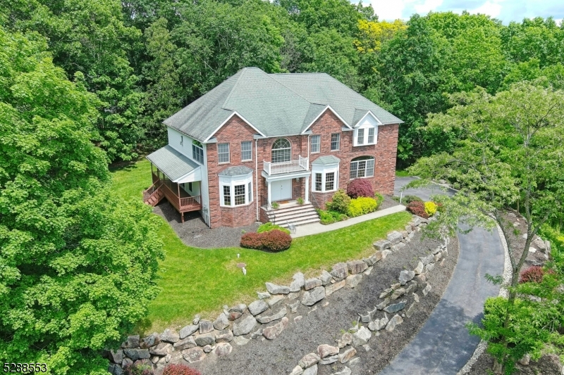 Woodlake Crest - Residential