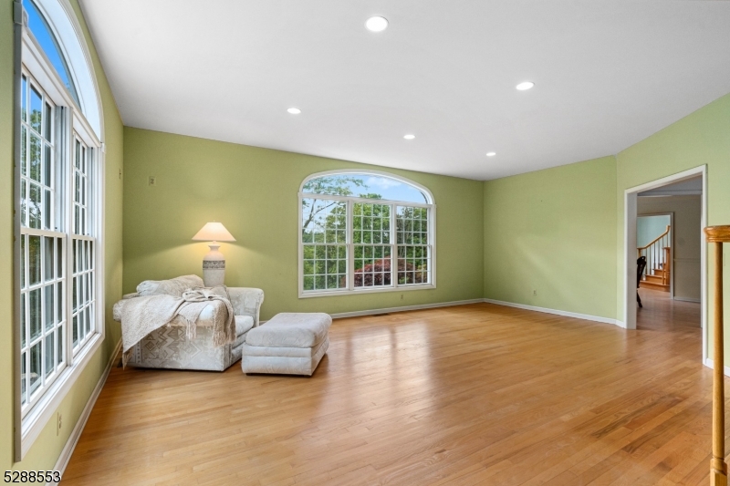 Woodlake Crest - Residential