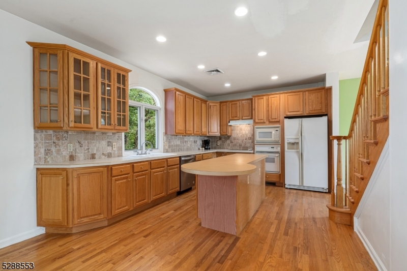 Woodlake Crest - Residential