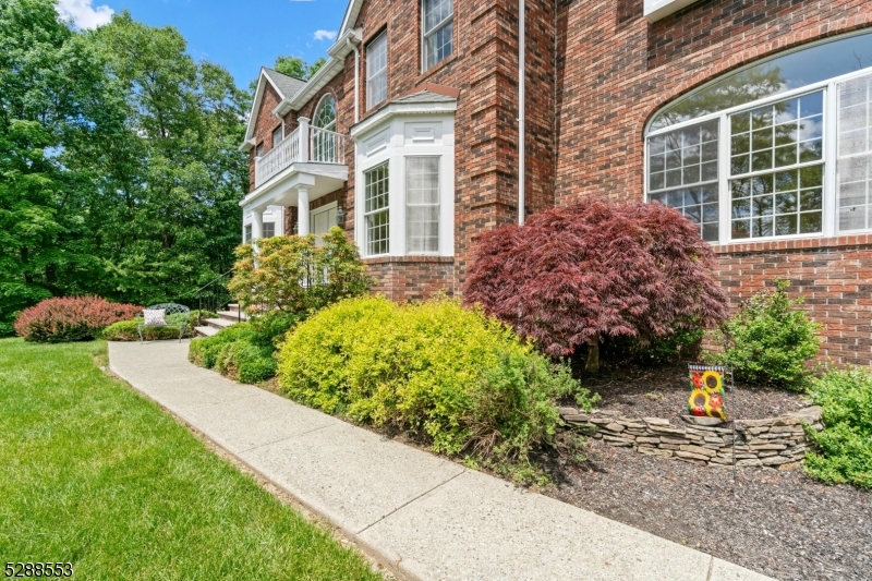 Woodlake Crest - Residential