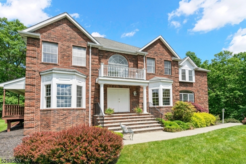 Woodlake Crest - Residential