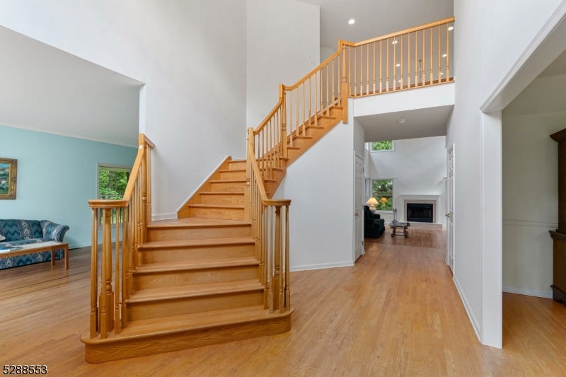 Woodlake Crest - Residential