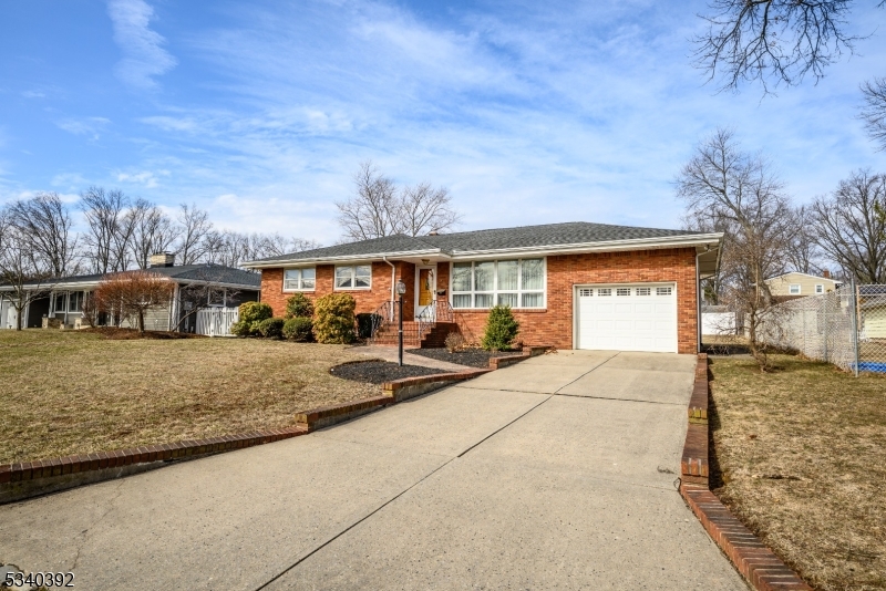 94 Richard St