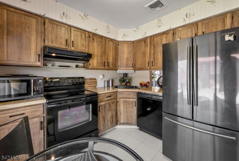 OVERLOOK VILLAGE - Residential