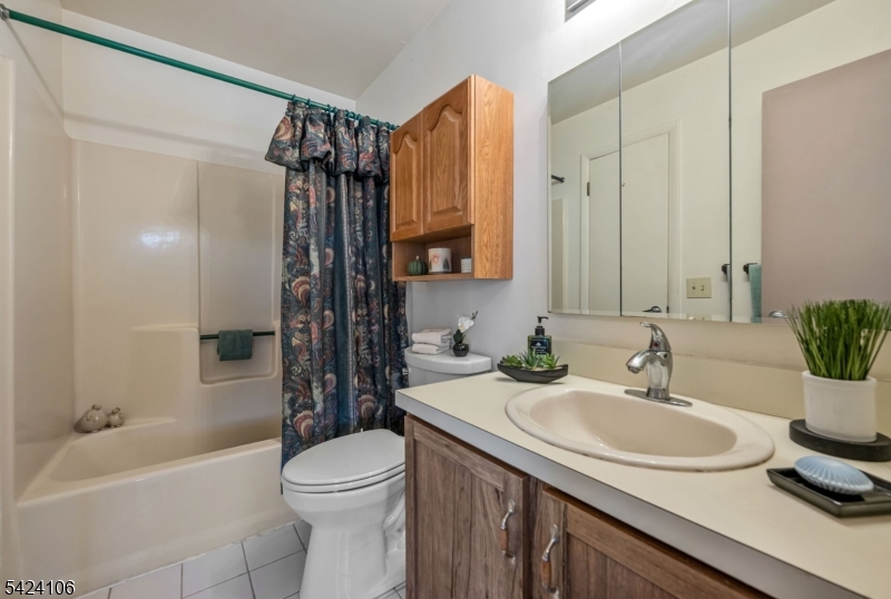 OVERLOOK VILLAGE - Residential