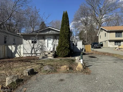 MLS: 3953242