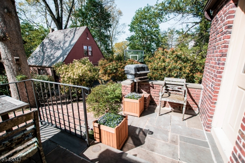 Hill Section - Residential