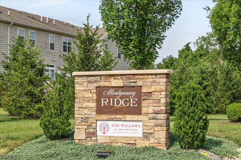 Montgomery Ridge - Residential Lease