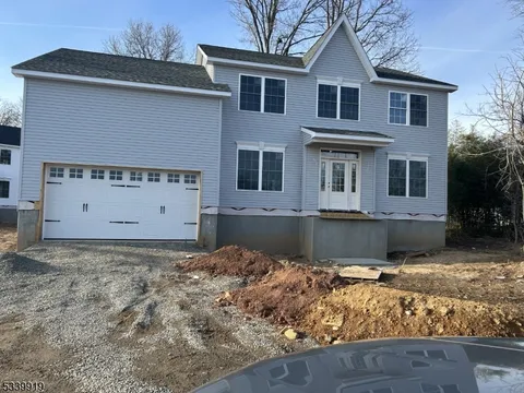 MLS: 3947538