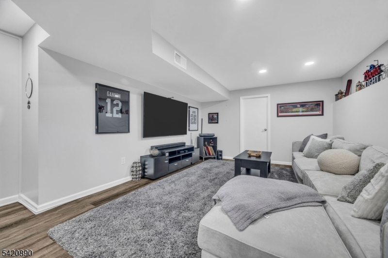 Whitehouse Village - Residential