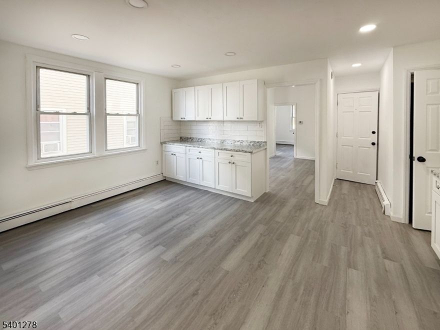 Newly renovated 2 bedroom apartment. Bright and airy with brand new appliances, kitchen and bathroom. Large eat in kitchen as well as a sizable living room, perfect for gathering  . Great location just minutes away from lots of shopping and both downtowns of Millburn and Maplewood. Close to highways 78, 22 and GSP.