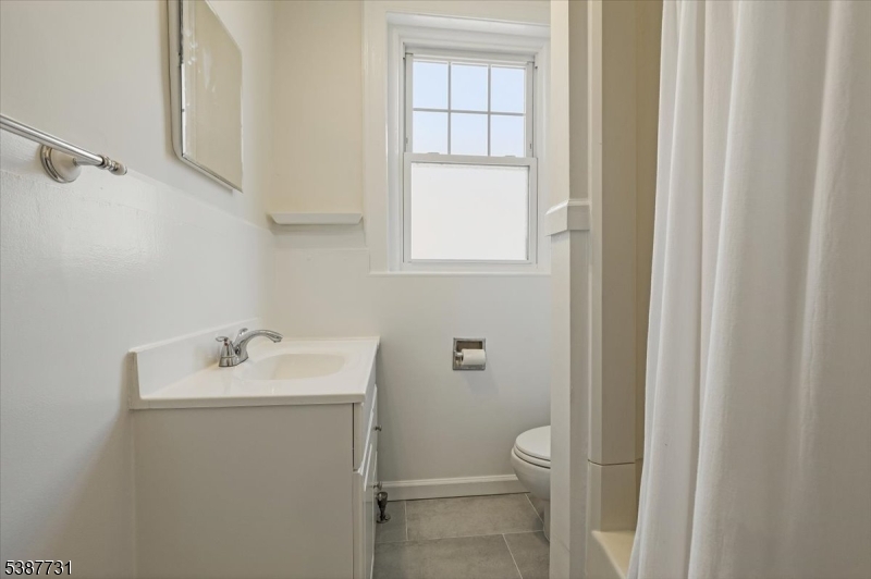 2 Altamont - Residential