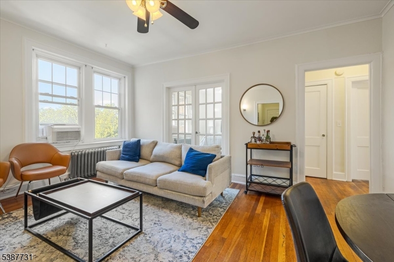 2 Altamont - Residential