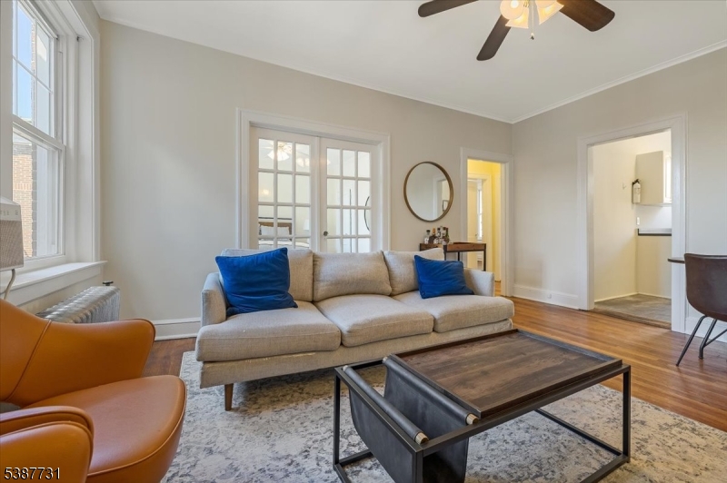 2 Altamont - Residential