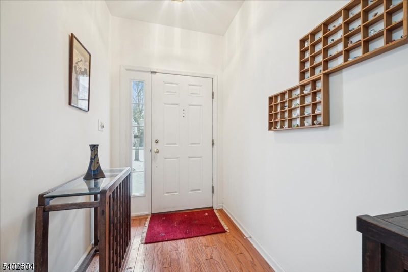 Four Seasons - Residential