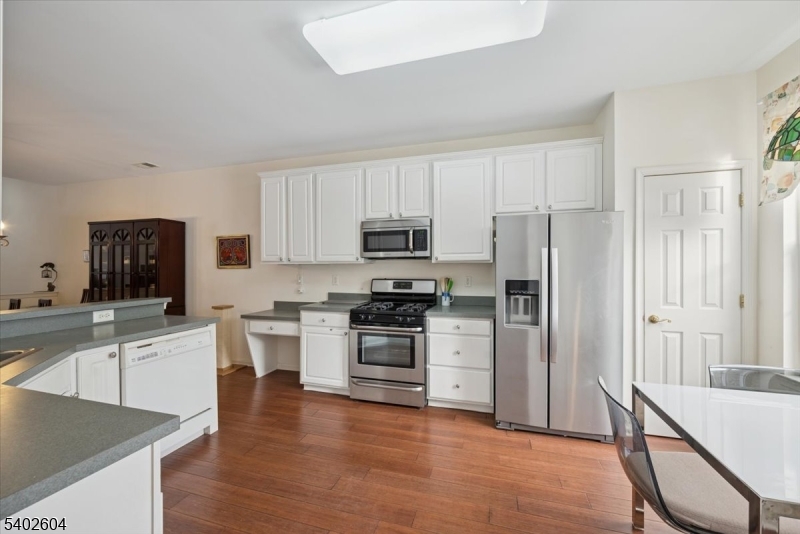 Four Seasons - Residential