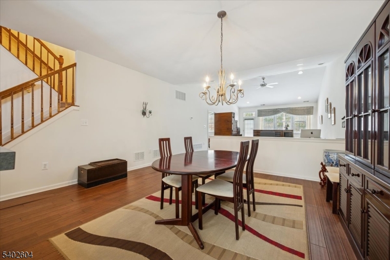 Four Seasons - Residential