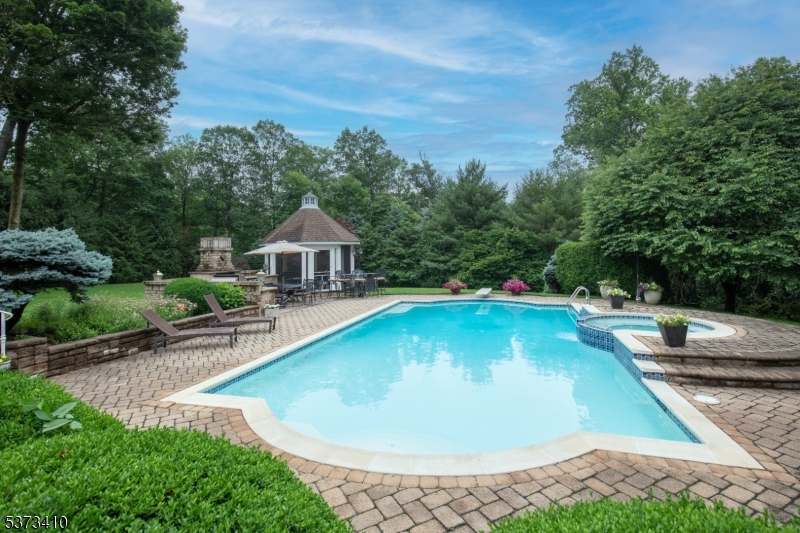 Charlotte Hill - Residential