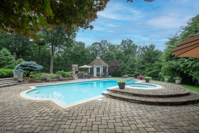 Charlotte Hill - Residential