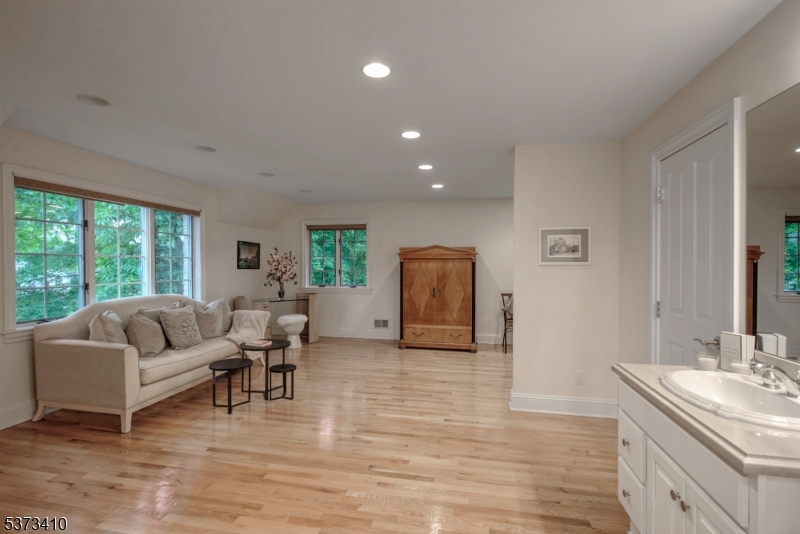 Charlotte Hill - Residential