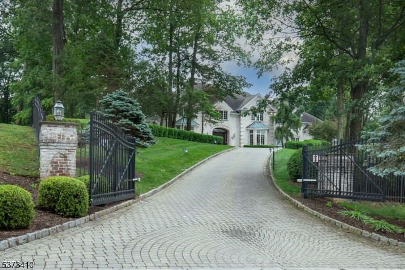 Charlotte Hill - Residential