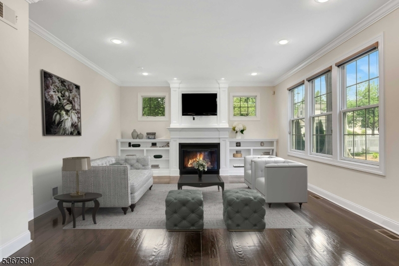 Knollwood Section - Residential