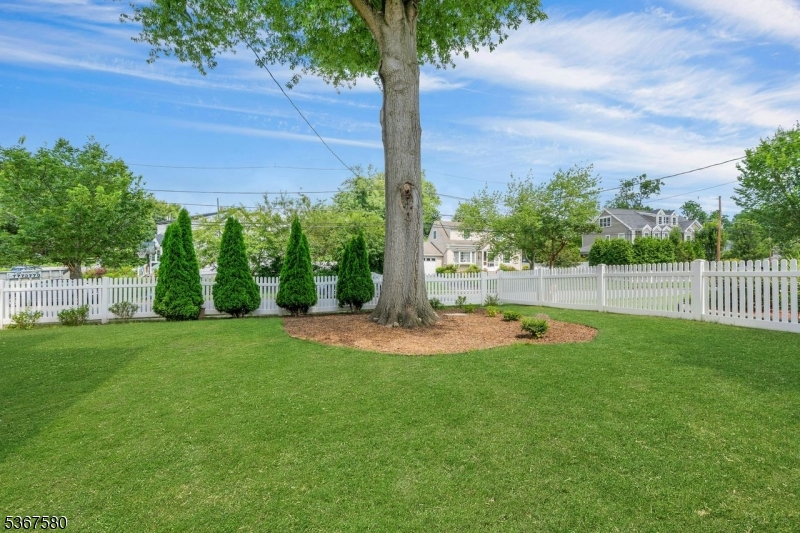 Knollwood Section - Residential