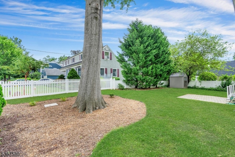 Knollwood Section - Residential