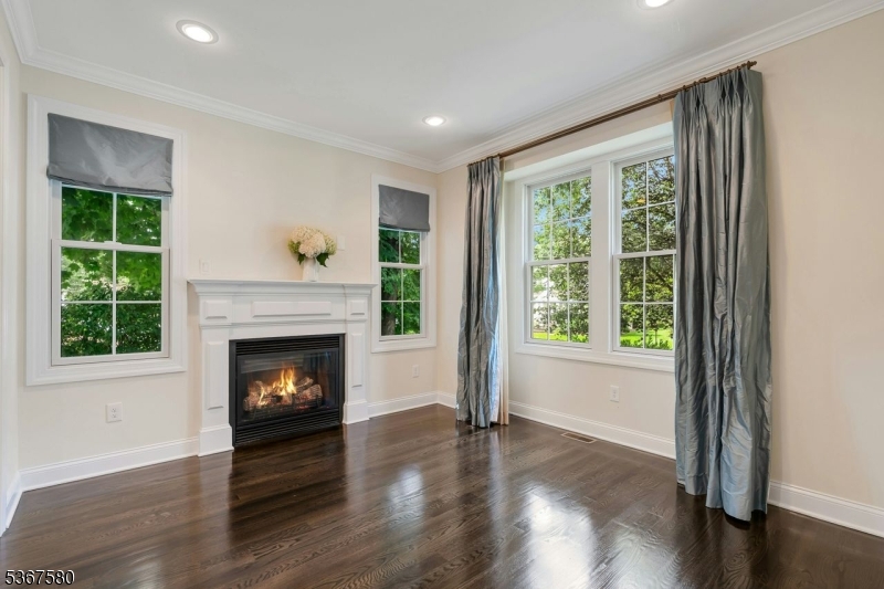 Knollwood Section - Residential