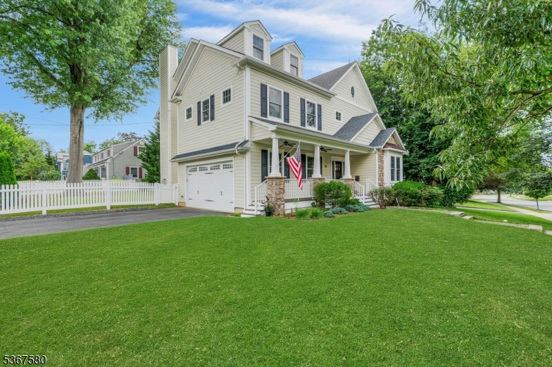 Knollwood Section - Residential