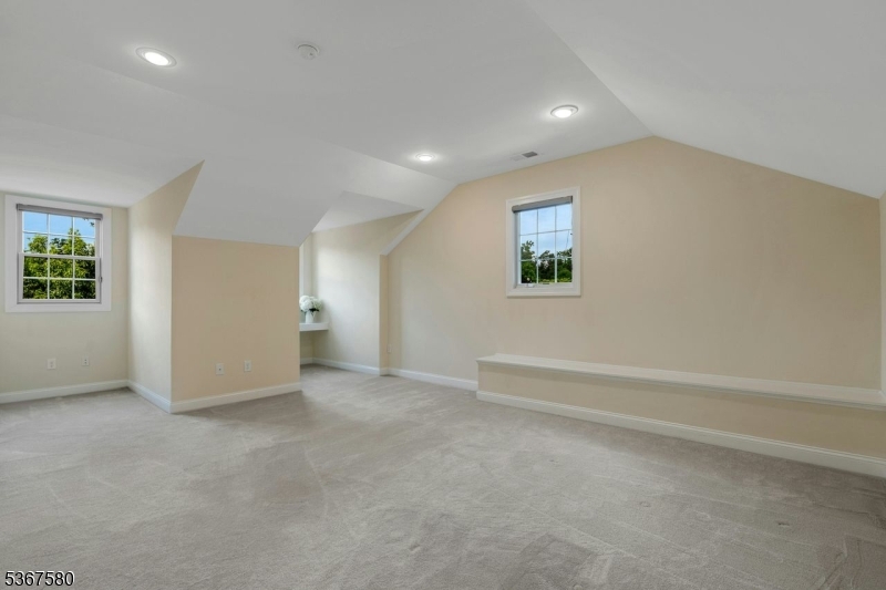 Knollwood Section - Residential