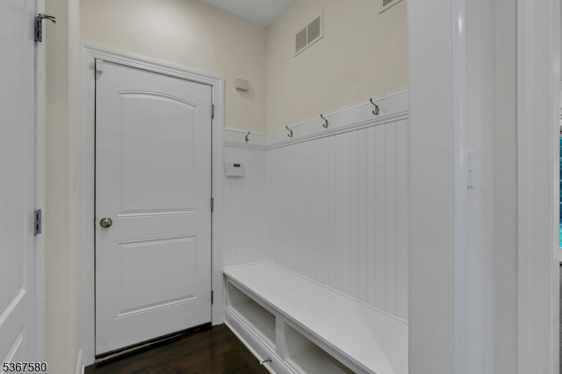 Knollwood Section - Residential