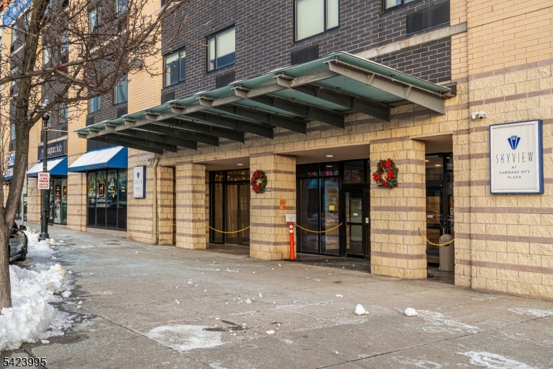 Carriage City Plaza - Residential