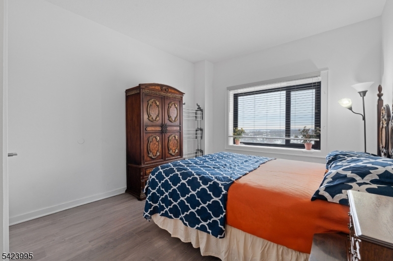 Carriage City Plaza - Residential