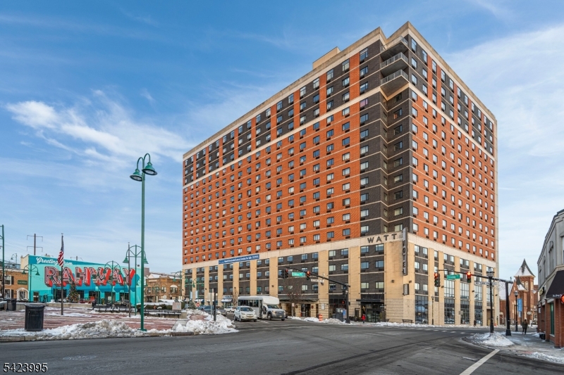 Carriage City Plaza - Residential