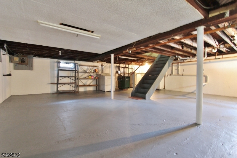 Rahway City, New Jersey 07065, United States, 3 Bedrooms Bedrooms, ,1 BathroomBathrooms,Residential,Active,165509