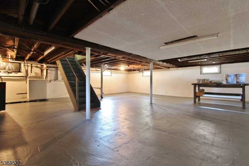 Rahway City, New Jersey 07065, United States, 3 Bedrooms Bedrooms, ,1 BathroomBathrooms,Residential,Active,165509