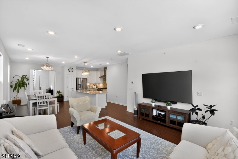 Regents Wharf - Residential