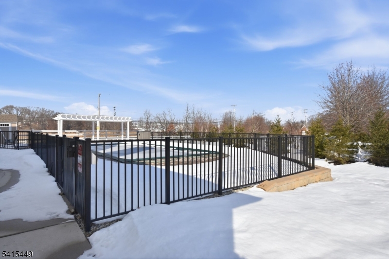 Regents Wharf - Residential