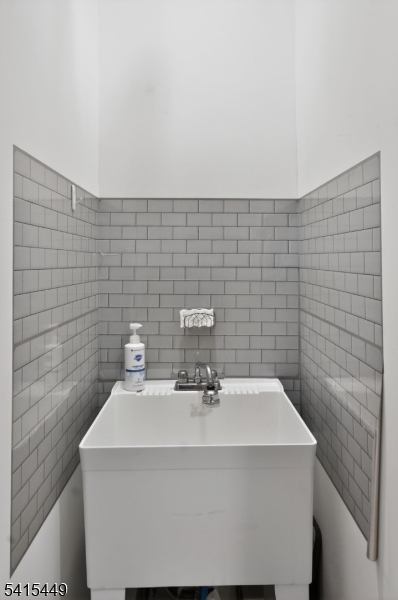 Regents Wharf - Residential