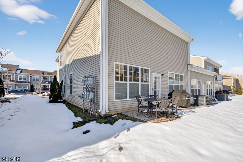 Regents Wharf - Residential