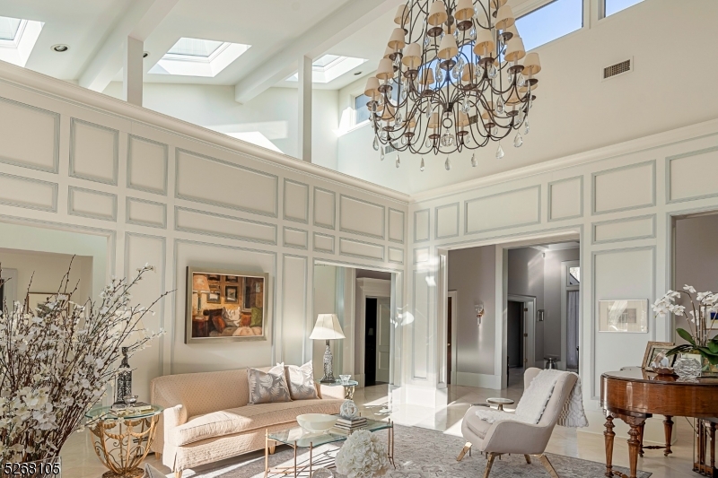 CHESTNUT HILL - Residential