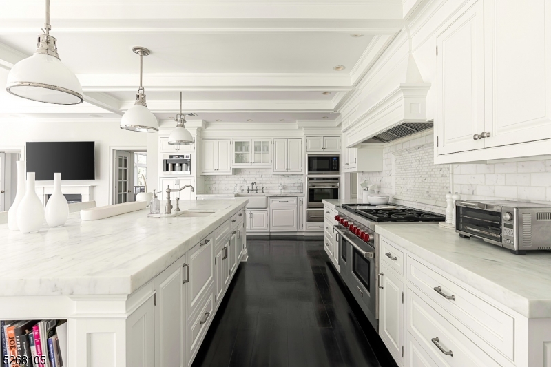 CHESTNUT HILL - Residential