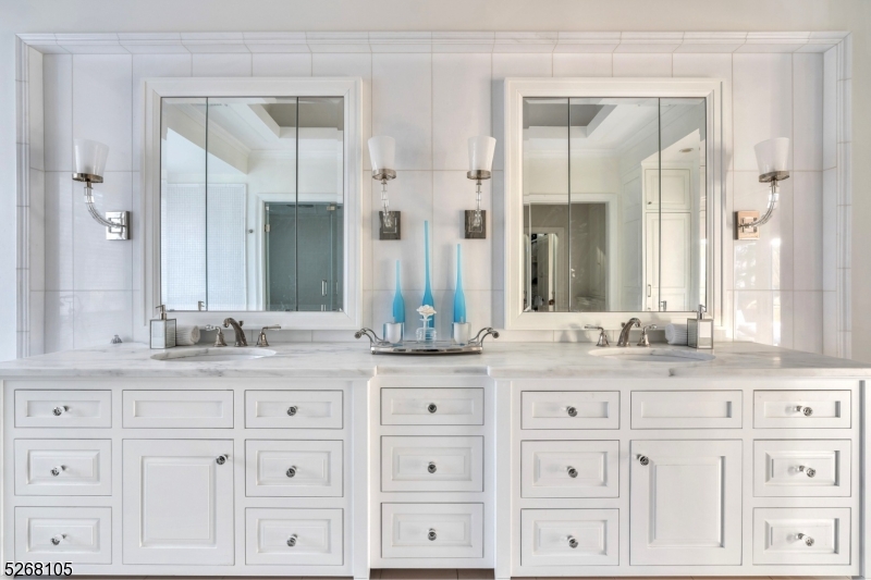 CHESTNUT HILL - Residential