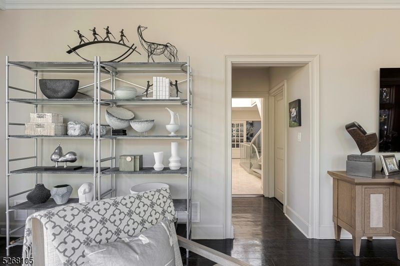 CHESTNUT HILL - Residential