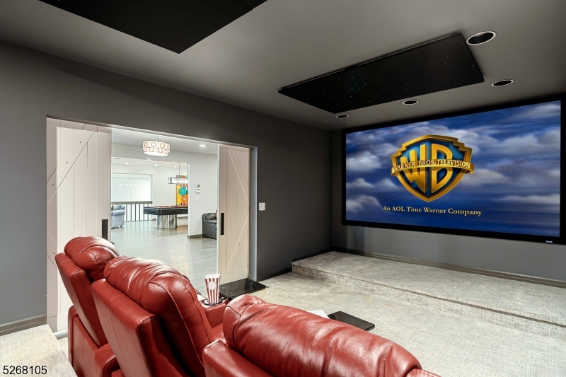 CHESTNUT HILL - Residential