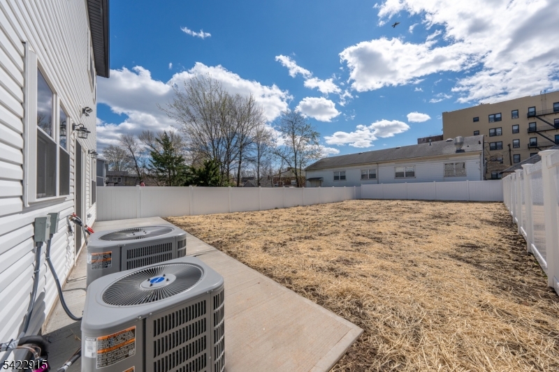 Elmora - Residential