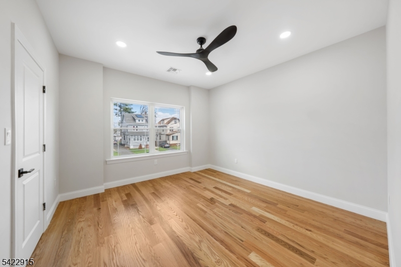 Elmora - Residential